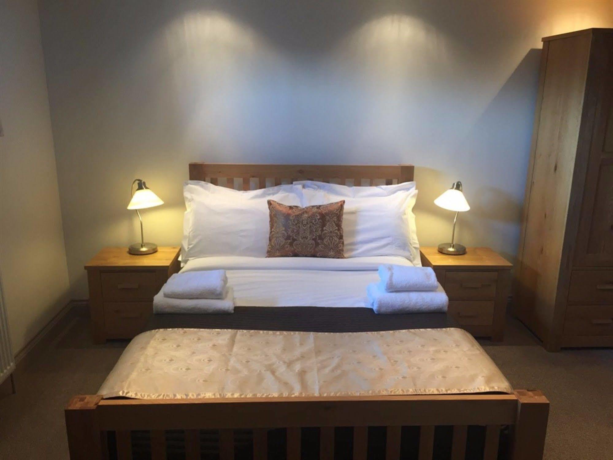 The Dean Ale & Cider House Hotell Chichester Eksteriør bilde