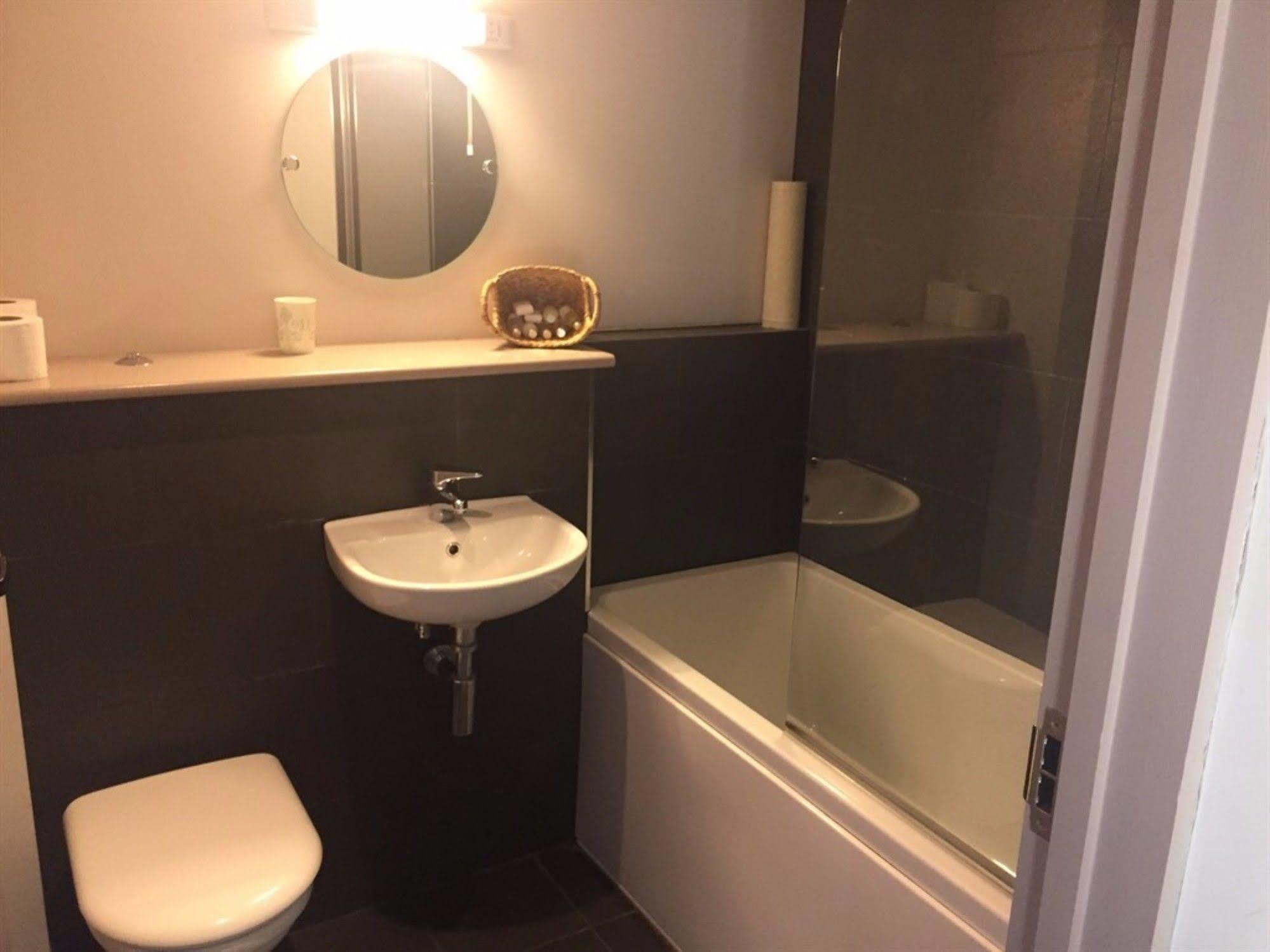 The Dean Ale & Cider House Hotell Chichester Eksteriør bilde