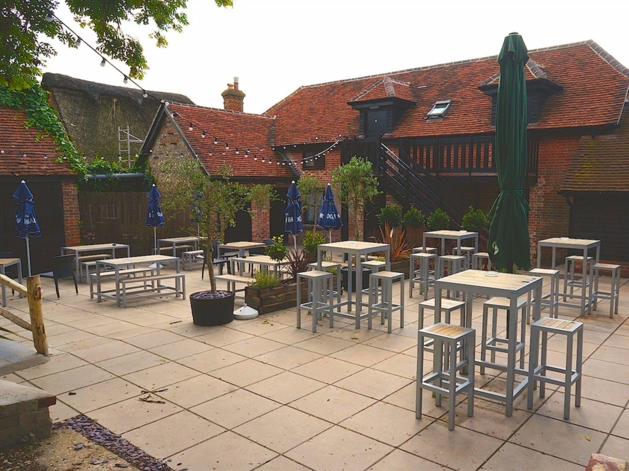 The Dean Ale & Cider House Hotell Chichester Eksteriør bilde